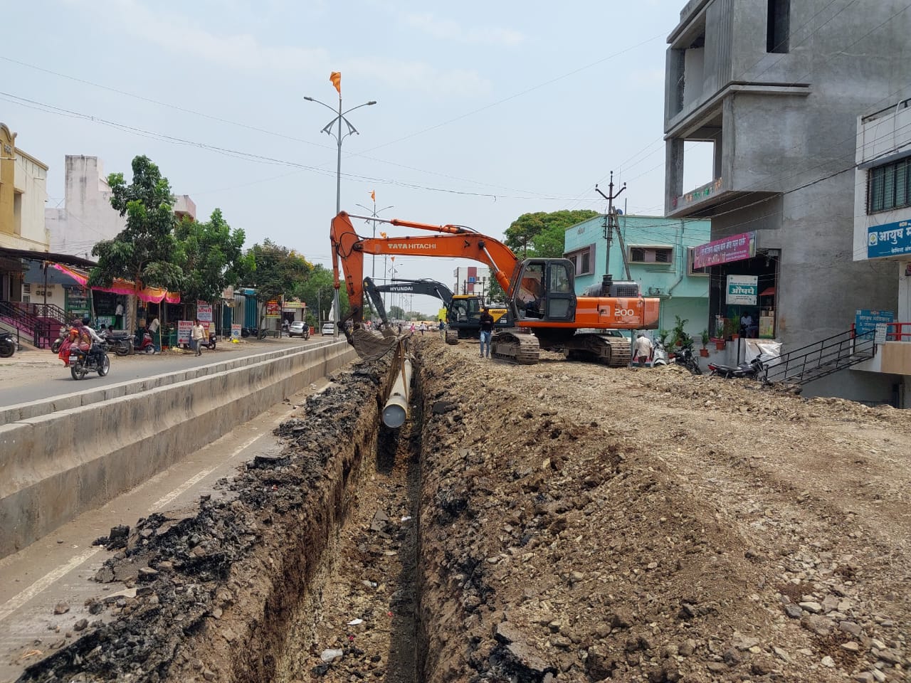 गॅस पाईपलाईन रस्ते दुरुस्ती निधीला फुटले पाय?