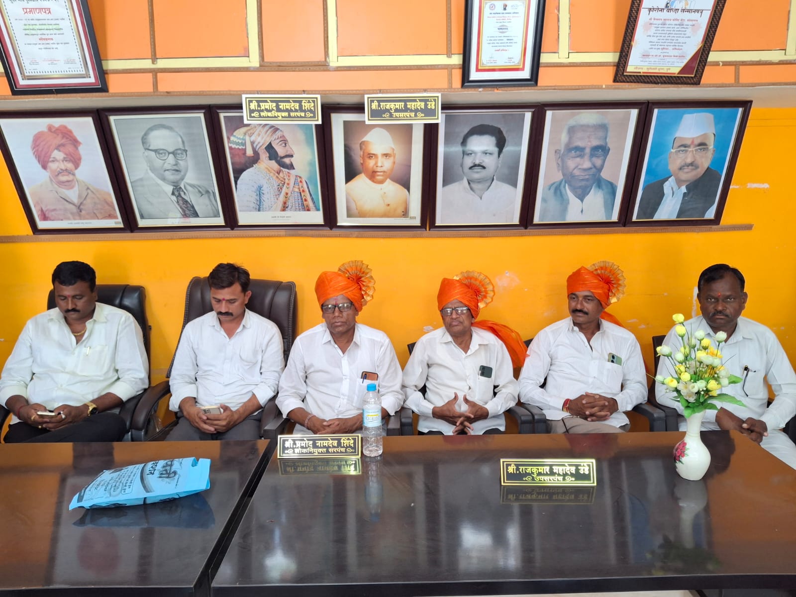 पुरस्कार प्राप्त कुरुमकर; गुंड व झिटे यांचा मढेवडगाव ग्रामपंचायतकडून सन्मान