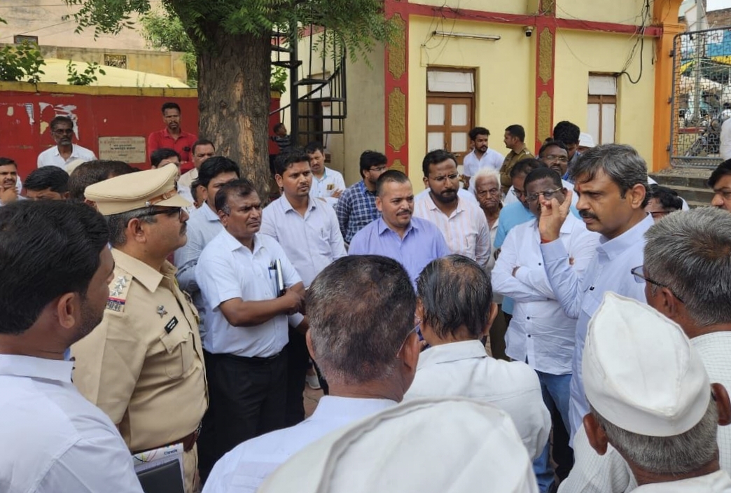 जगद्गुरु संत तुकाराम महाराज पालखी सोहळ्याचे. दौंड तालुक्यात आगमन होण्यापूर्वीची तयारी. आमदार राहुल कुल. प्रशासनासह सज्ज. 
