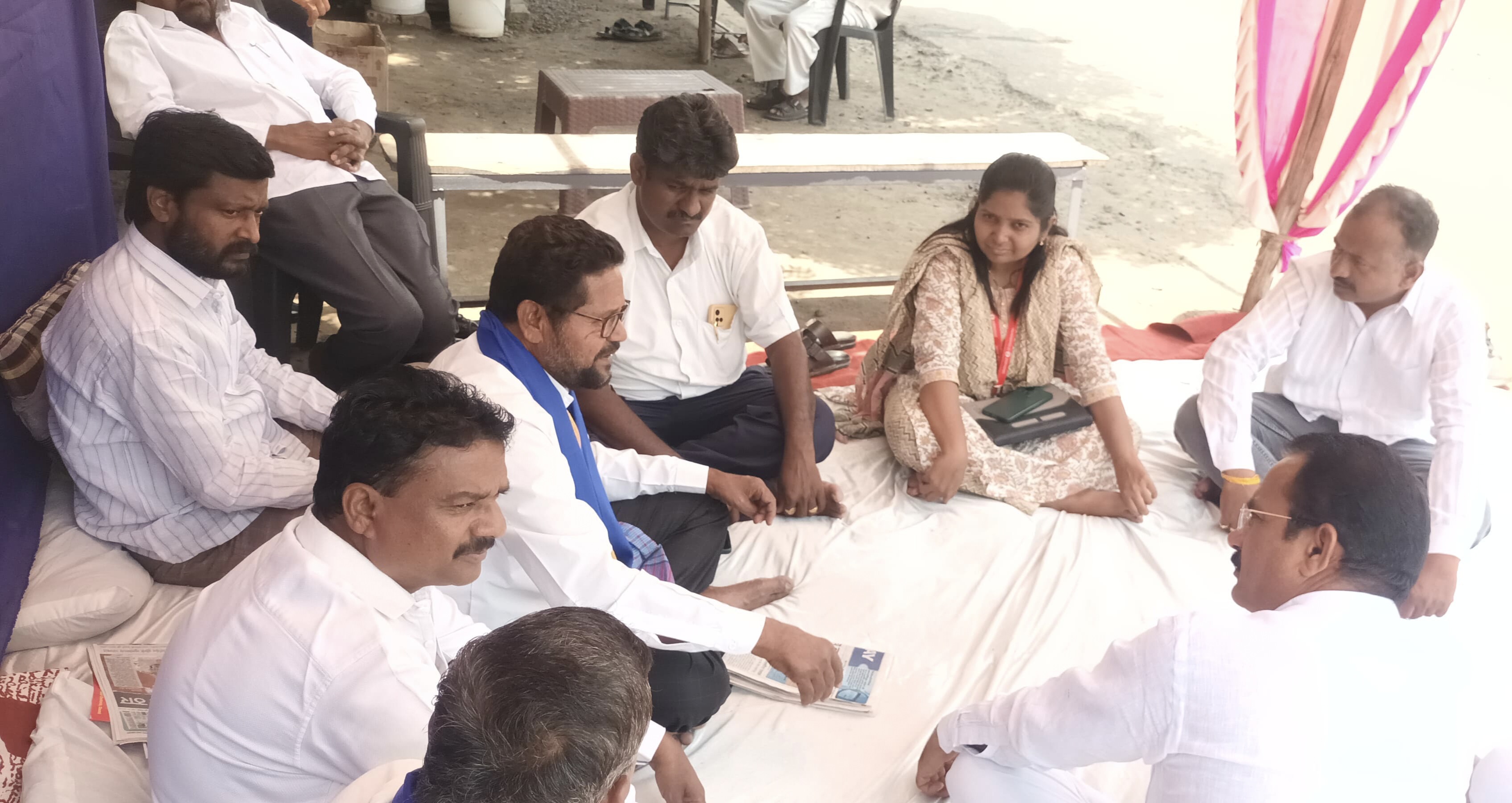 लिंगाळी ग्रामपंचायती मधील भ्रष्टचाराची चौकशी करा ? आंदोलन तात्पुरते स्थगित. कामे न झाल्यास. तीव्र आंदोलन केली जाईल. नरेश डाळिंबे यांचा इशारा 
