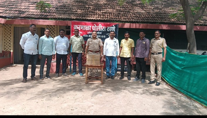 करमाळा पोलीस ठाणेची उल्लेखनीय कामगीरी... जेऊर येथे १ लाख ५० हजार २०० रुपये किंमतीचा सुमारे ६ किलो गांजा जप्त
