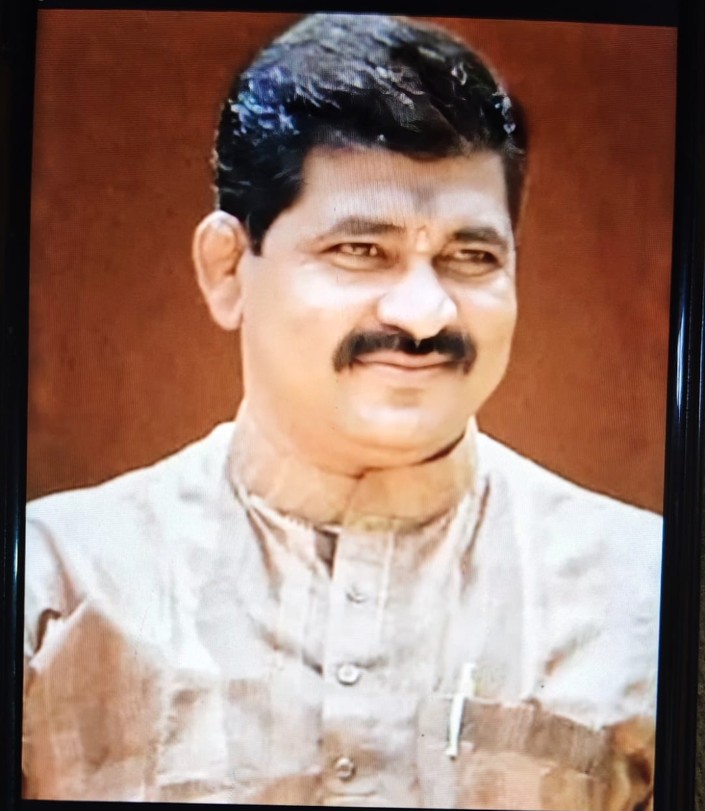 दहिगाव उपसा व सीना माढा जोडकालव्यातुन उजनीतील ओव्हर फ्लोचे पाणी आवर्तनाद्वारे दिले जाणार :,,,,,, आमदार नारायण आबा पाटील यांची माहती